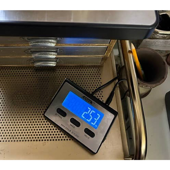 1950's McCoy Pottery Planter Dog And Cat At The Spinning Wheel 6.5" Tall - Picture 11 of 11